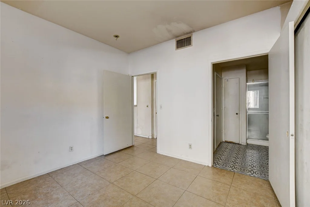 2110 Los Feliz, Las Vegas, NV 89156