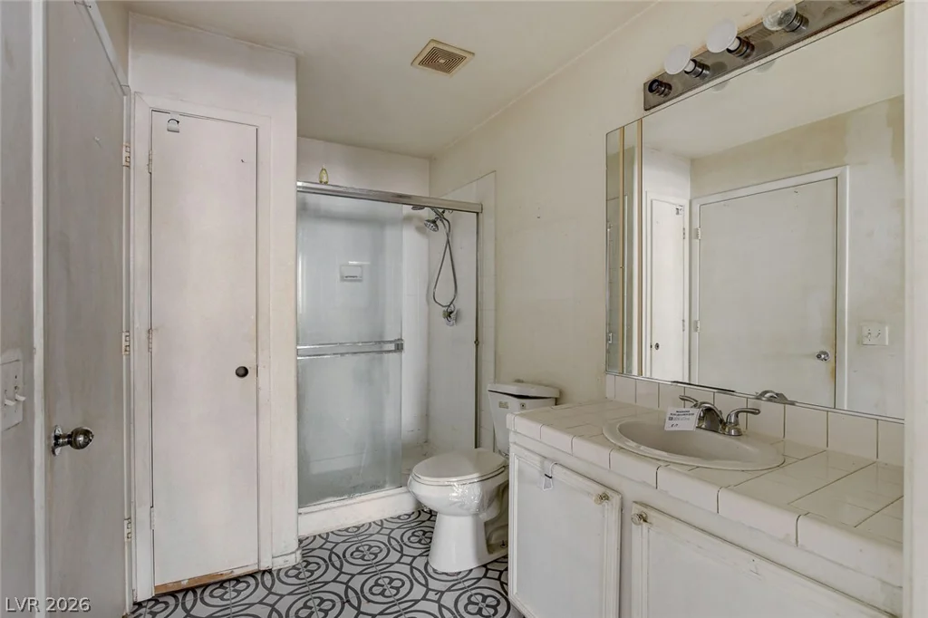 2110 Los Feliz, Las Vegas, NV 89156