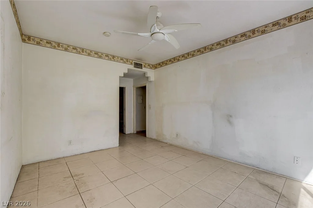 2110 Los Feliz, Las Vegas, NV 89156