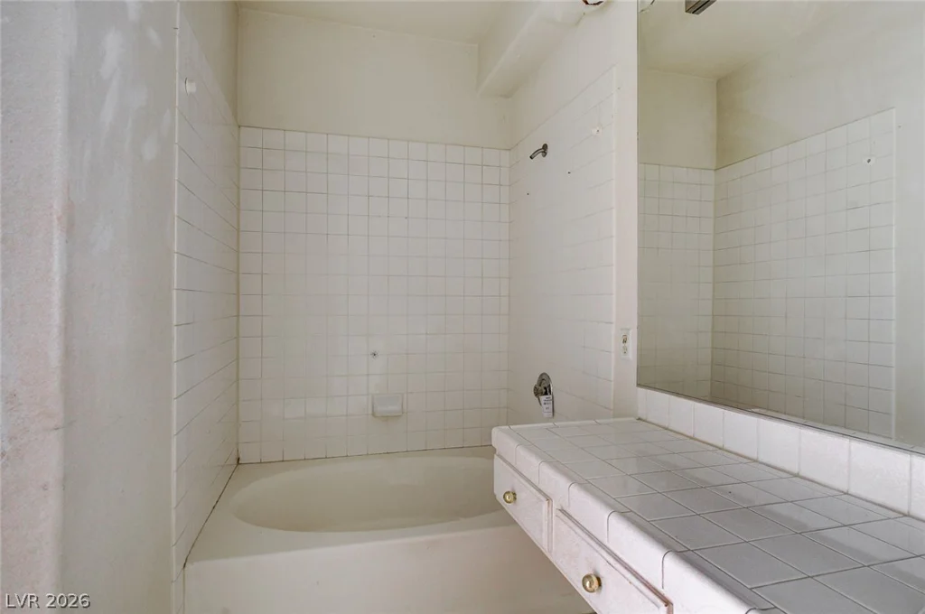 2110 Los Feliz, Las Vegas, NV 89156