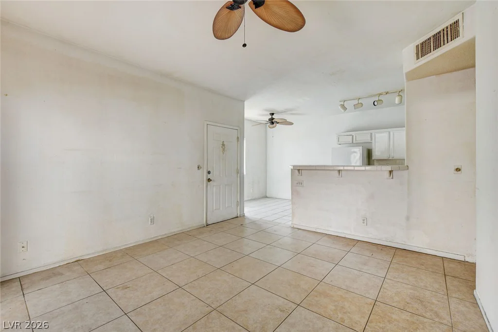 2110 Los Feliz, Las Vegas, NV 89156