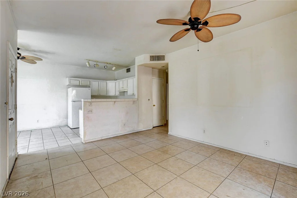 2110 Los Feliz, Las Vegas, NV 89156