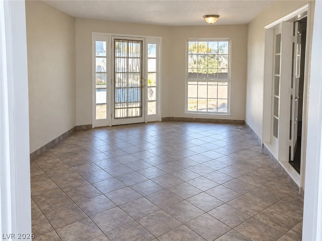 6414 Sandpiper, Las Vegas, NV 89103