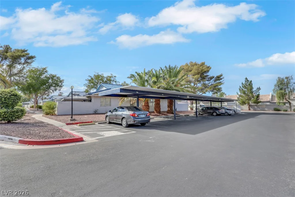 2137 Petersham, Las Vegas, NV 89108