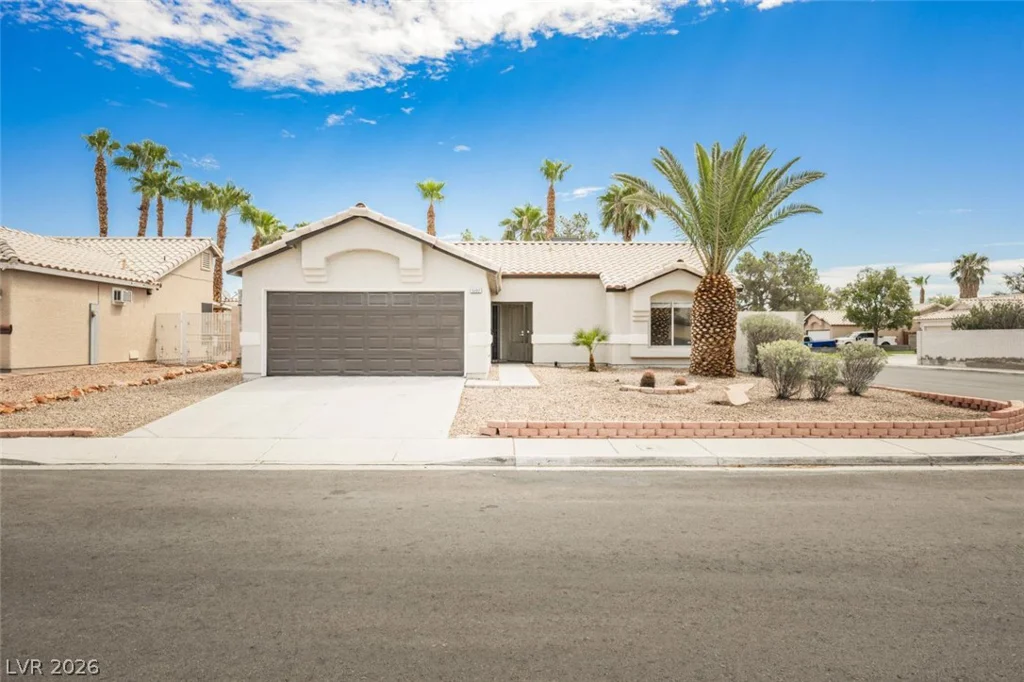 5102 Del Shannon, North Las Vegas, NV 89031