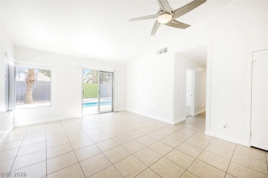 5102 Del Shannon, North Las Vegas, NV 89031