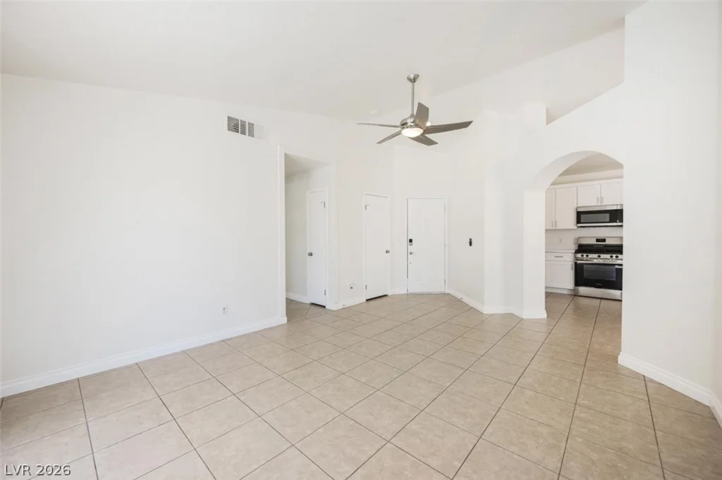 5102 Del Shannon, North Las Vegas, NV 89031