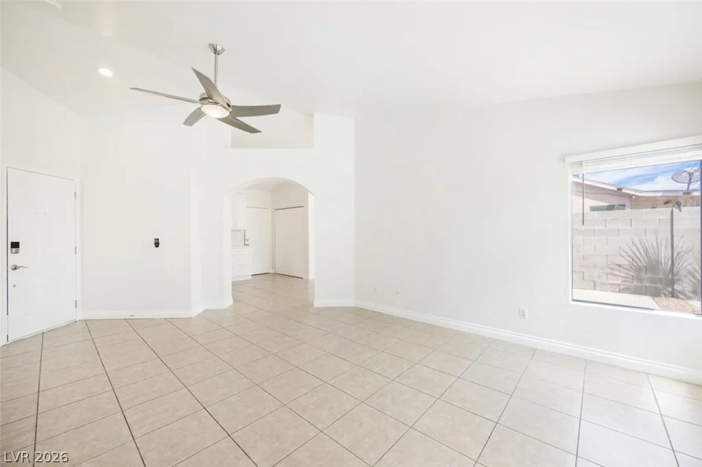 5102 Del Shannon, North Las Vegas, NV 89031