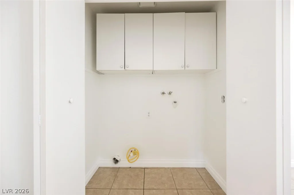 5102 Del Shannon, North Las Vegas, NV 89031