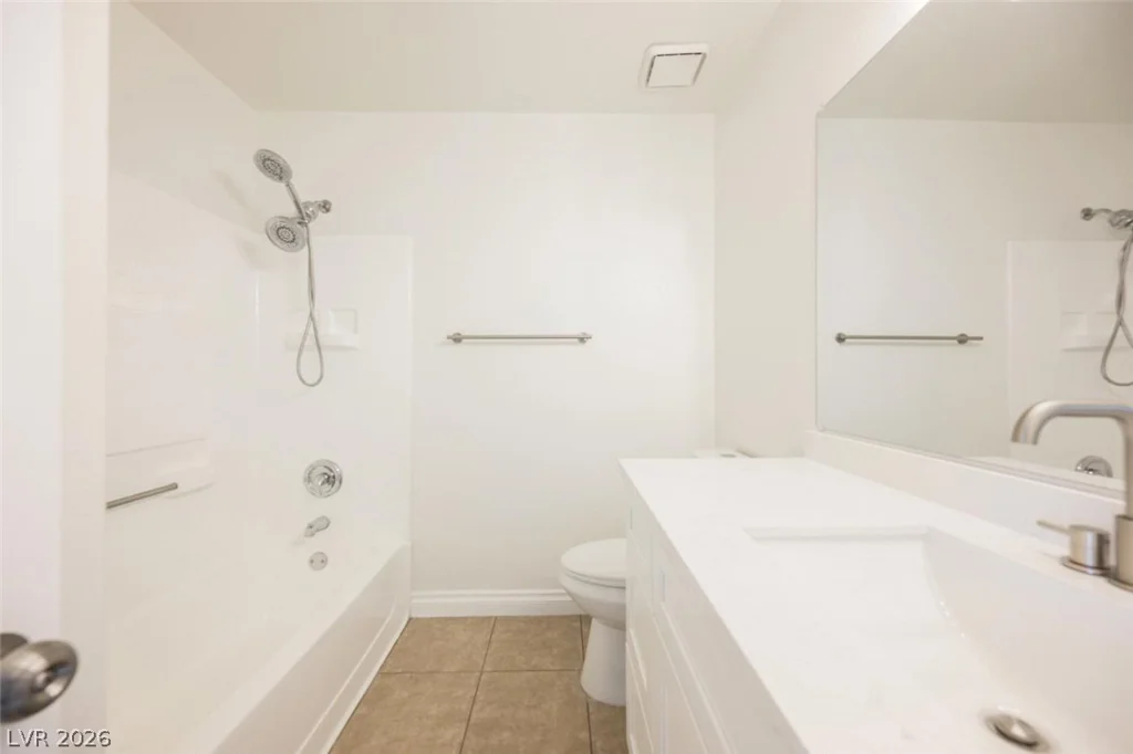 5102 Del Shannon, North Las Vegas, NV 89031