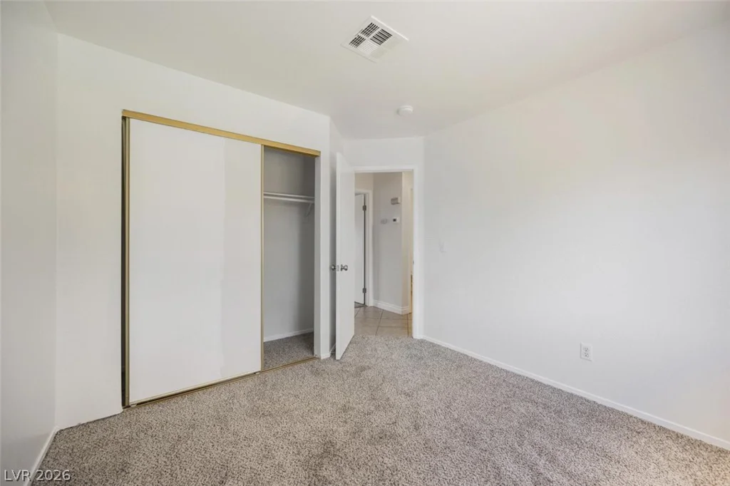 5102 Del Shannon, North Las Vegas, NV 89031