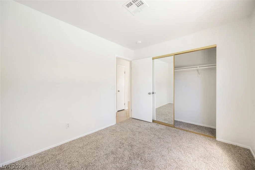 5102 Del Shannon, North Las Vegas, NV 89031