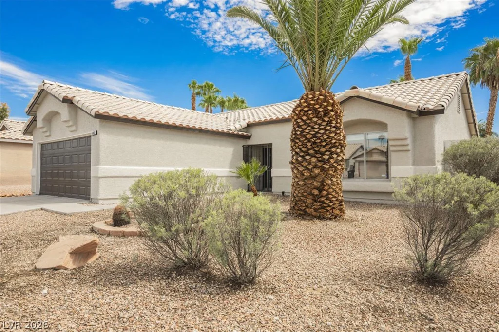 5102 Del Shannon, North Las Vegas, NV 89031