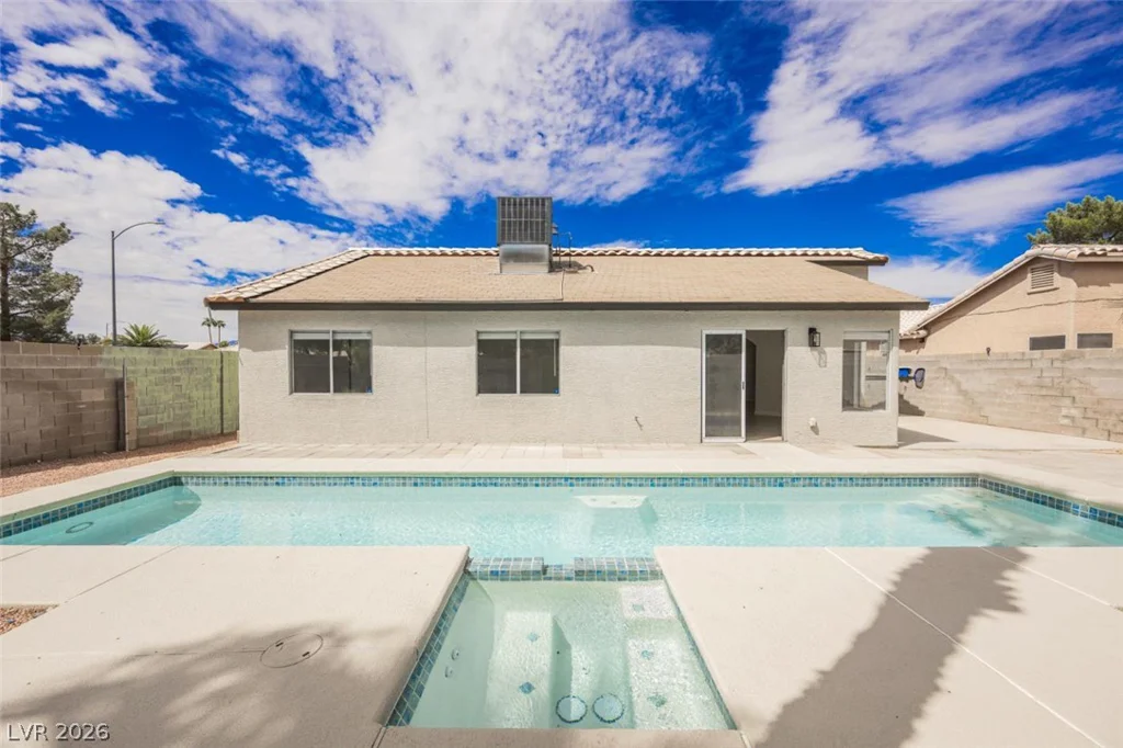 5102 Del Shannon, North Las Vegas, NV 89031