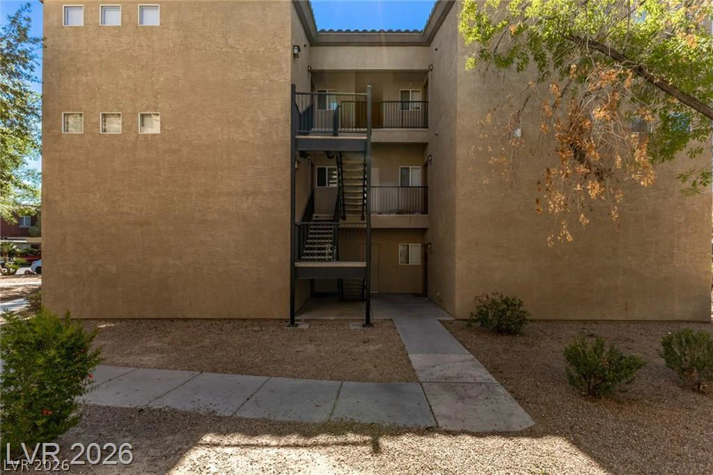 4400 Jones, Las Vegas, NV 89103