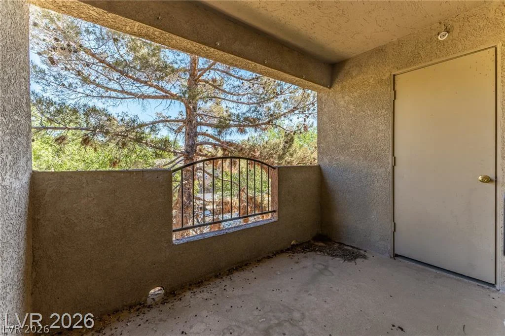 4400 Jones, Las Vegas, NV 89103