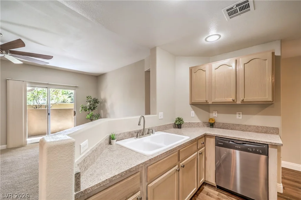 8737 Red Brook, Las Vegas, NV 89128