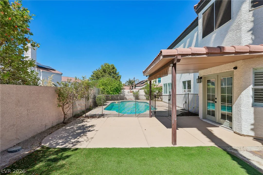 17 Golf View, Henderson, NV 89074