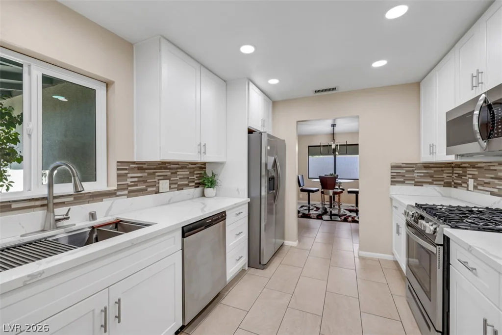 2013 Sunland, Las Vegas, NV 89106