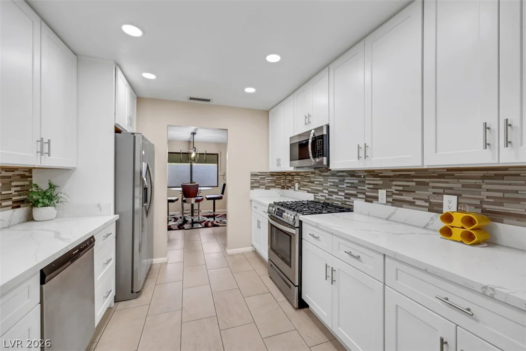 2013 Sunland, Las Vegas, NV 89106