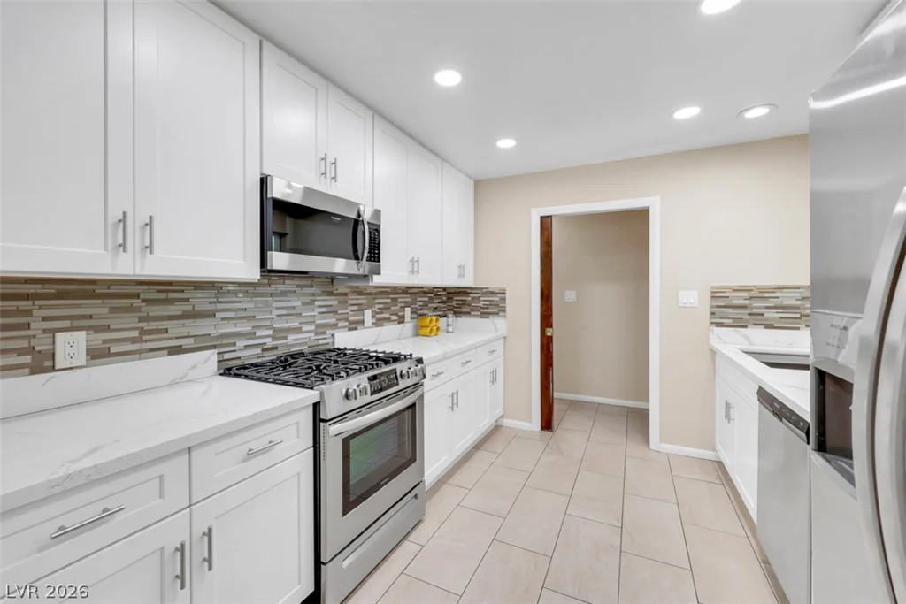 2013 Sunland, Las Vegas, NV 89106