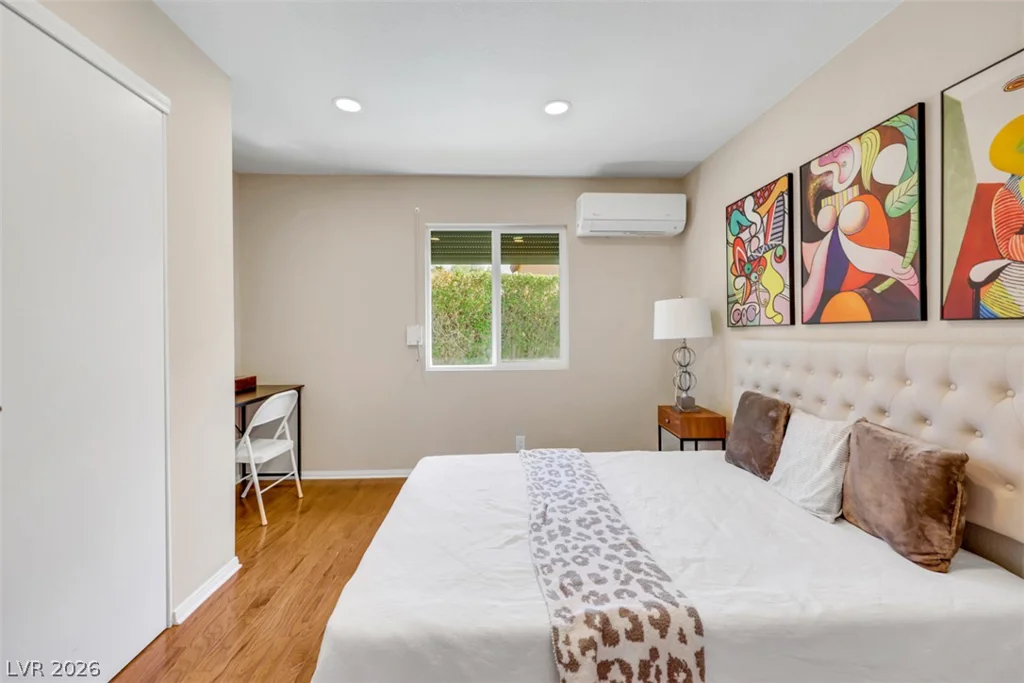 2013 Sunland, Las Vegas, NV 89106