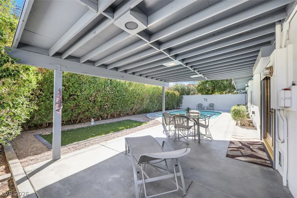 2013 Sunland, Las Vegas, NV 89106