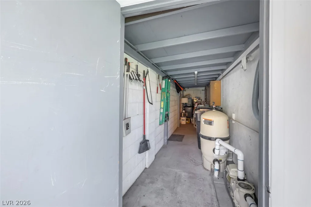 2013 Sunland, Las Vegas, NV 89106