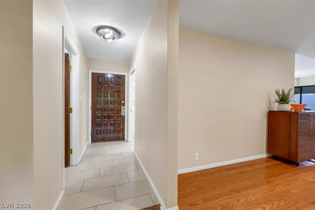2013 Sunland, Las Vegas, NV 89106