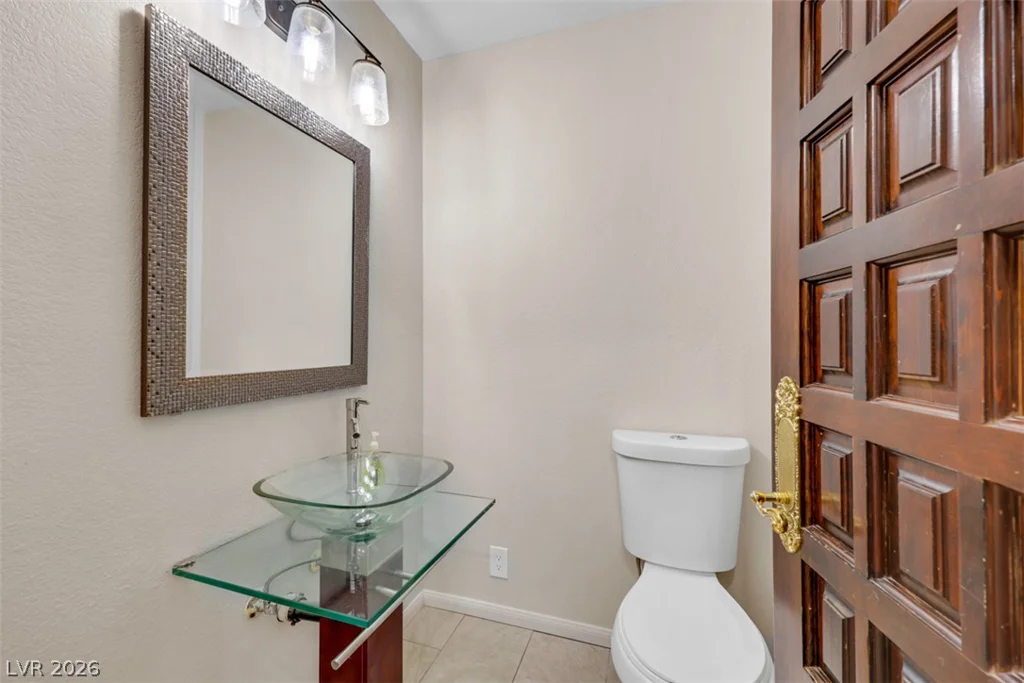 2013 Sunland, Las Vegas, NV 89106