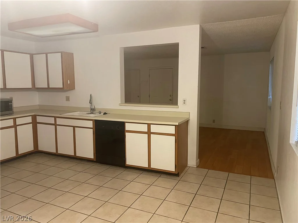 5101 Pioneer, Las Vegas, NV 89146