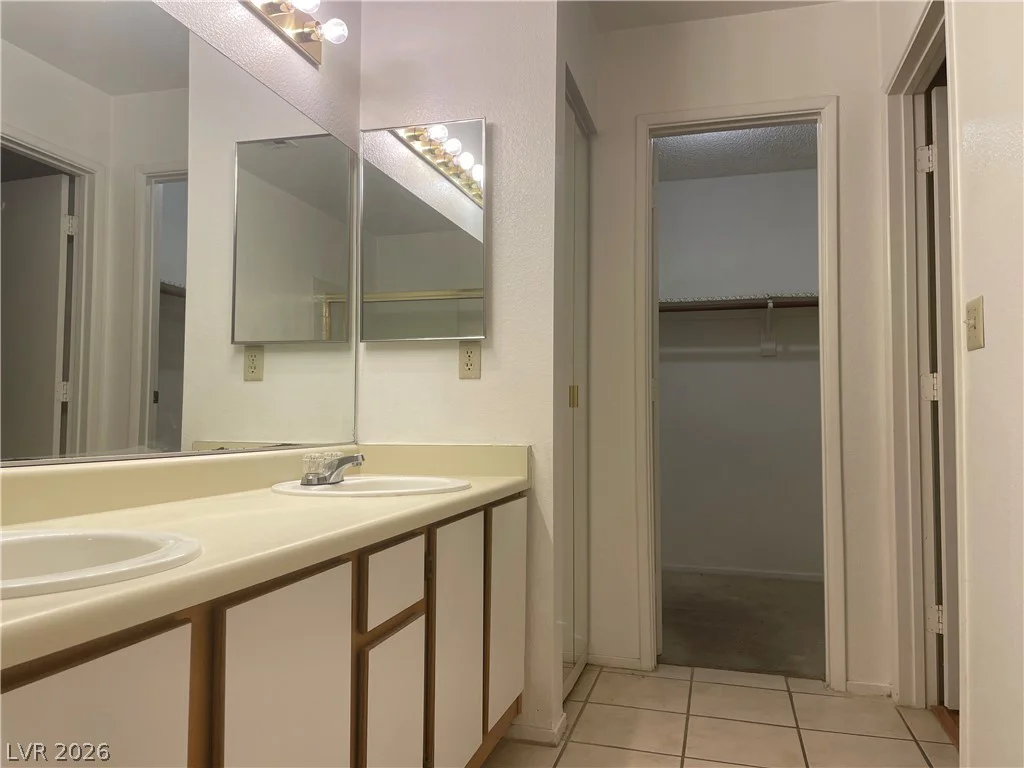 5101 Pioneer, Las Vegas, NV 89146
