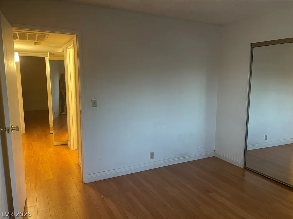 5101 Pioneer, Las Vegas, NV 89146