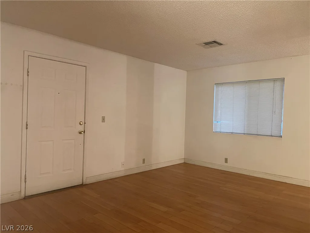 5101 Pioneer, Las Vegas, NV 89146