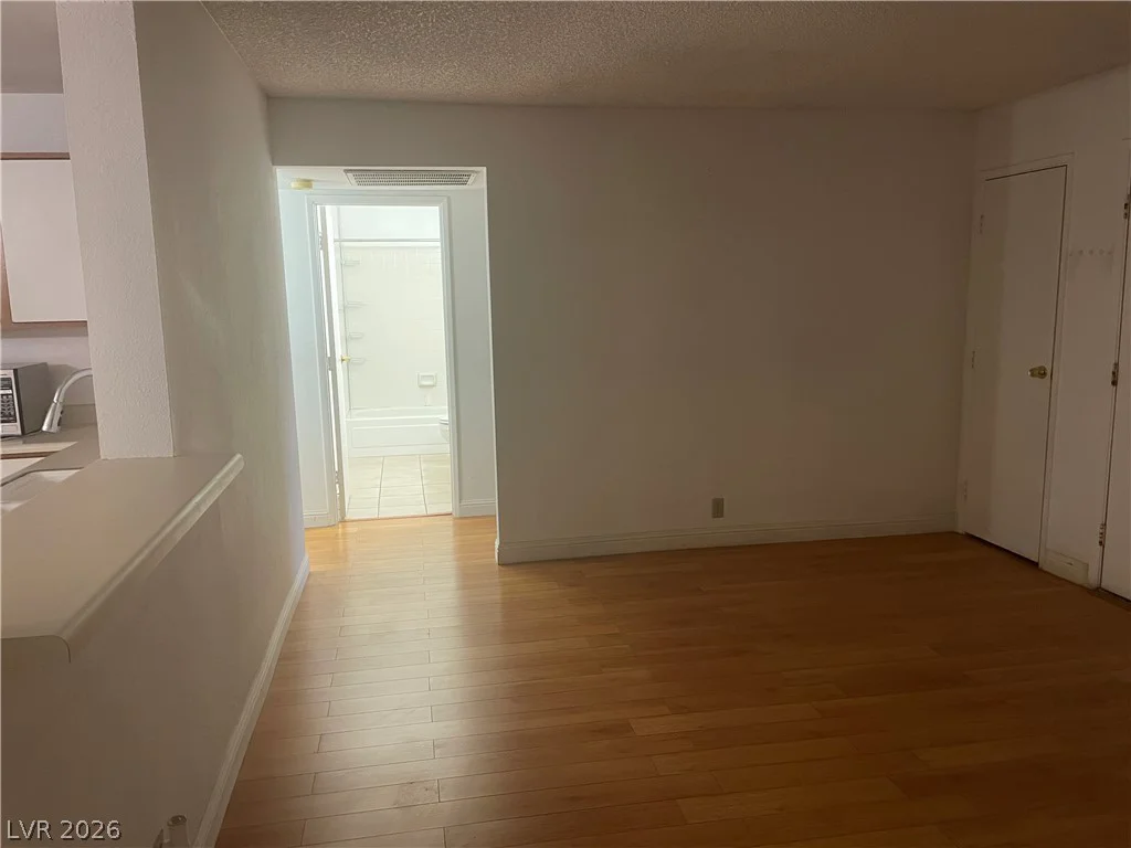 5101 Pioneer, Las Vegas, NV 89146