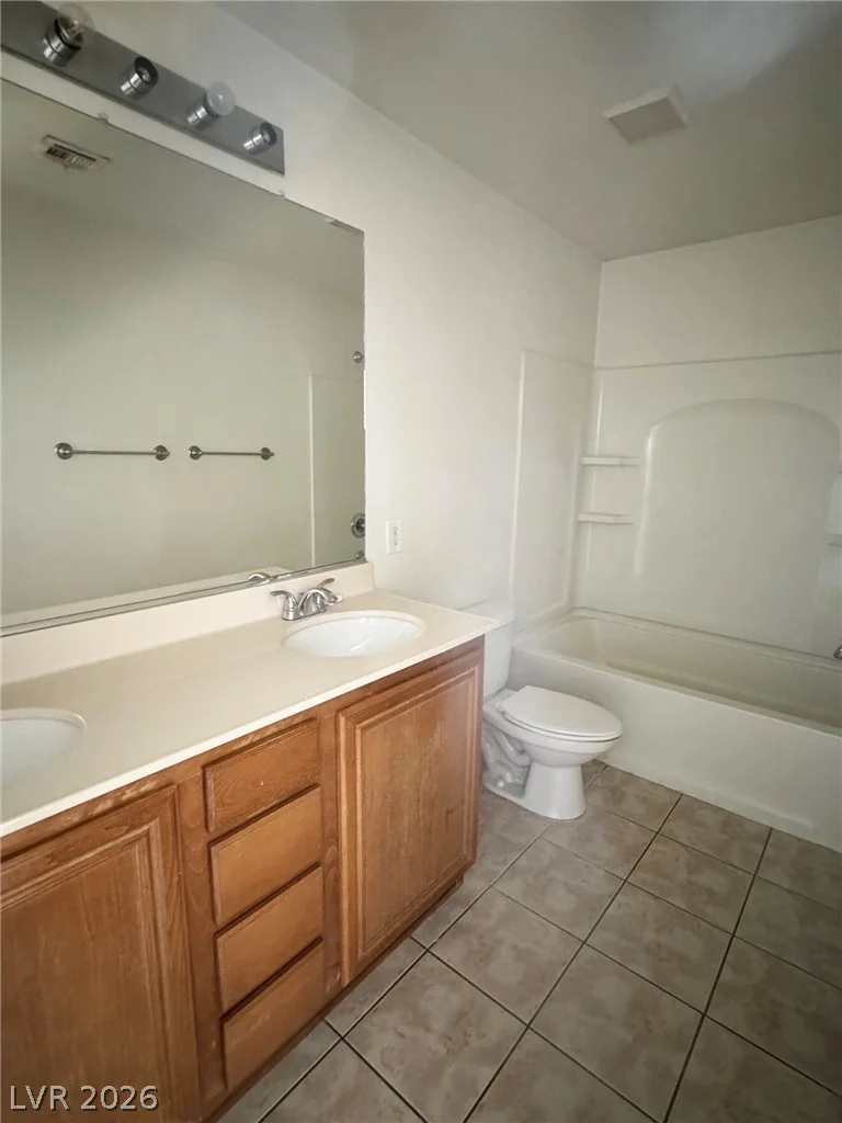 102 Gilliflower, Las Vegas, NV 89183