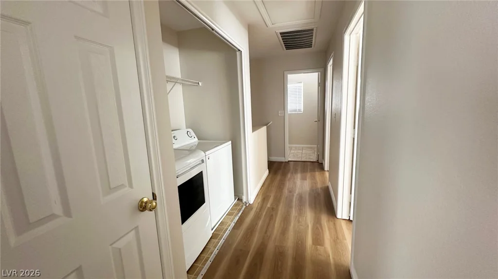 102 Gilliflower, Las Vegas, NV 89183