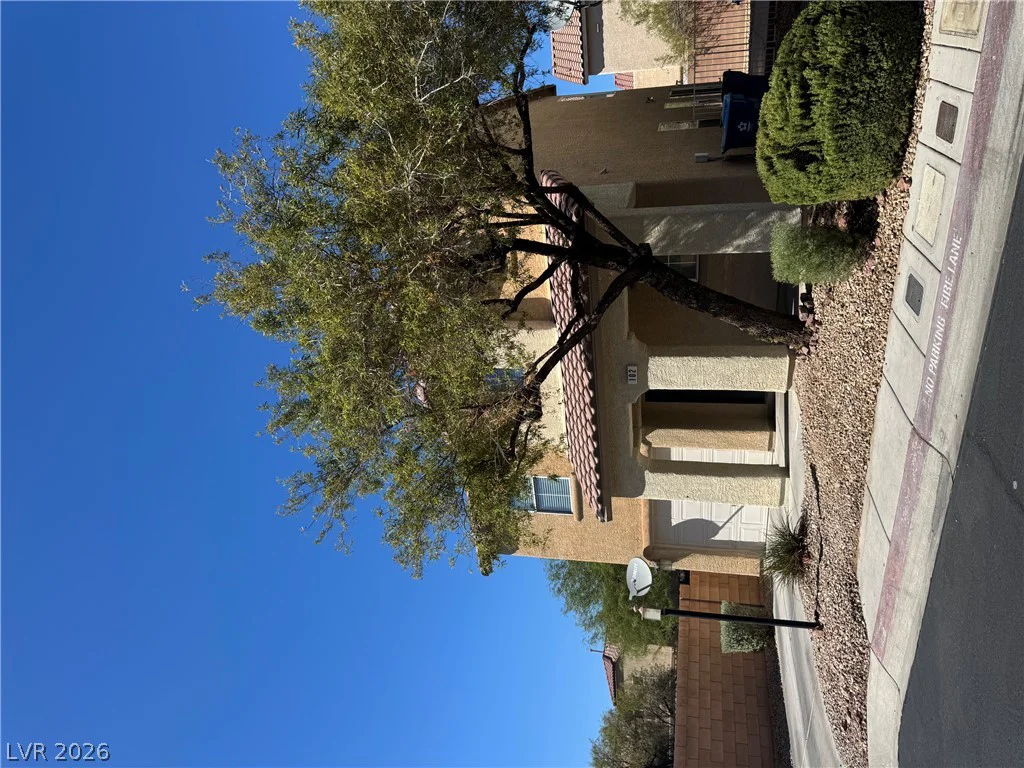 102 Gilliflower, Las Vegas, NV 89183