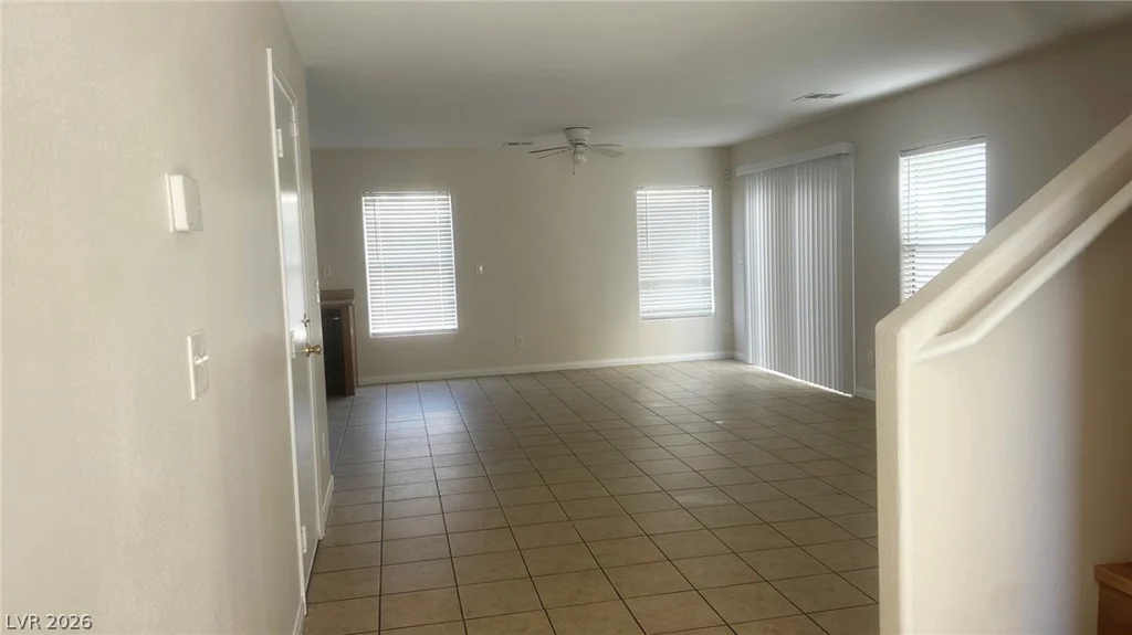 102 Gilliflower, Las Vegas, NV 89183
