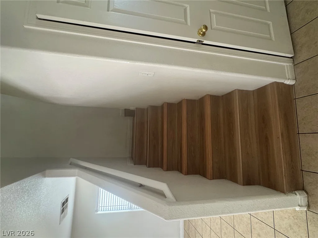 102 Gilliflower, Las Vegas, NV 89183