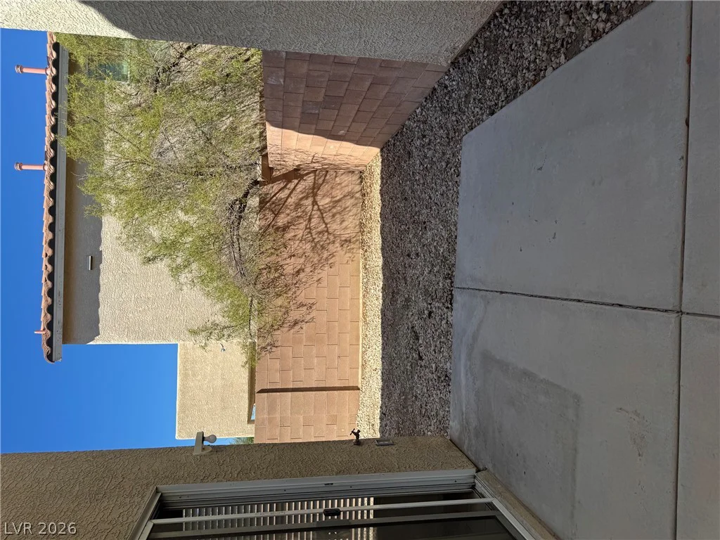 102 Gilliflower, Las Vegas, NV 89183