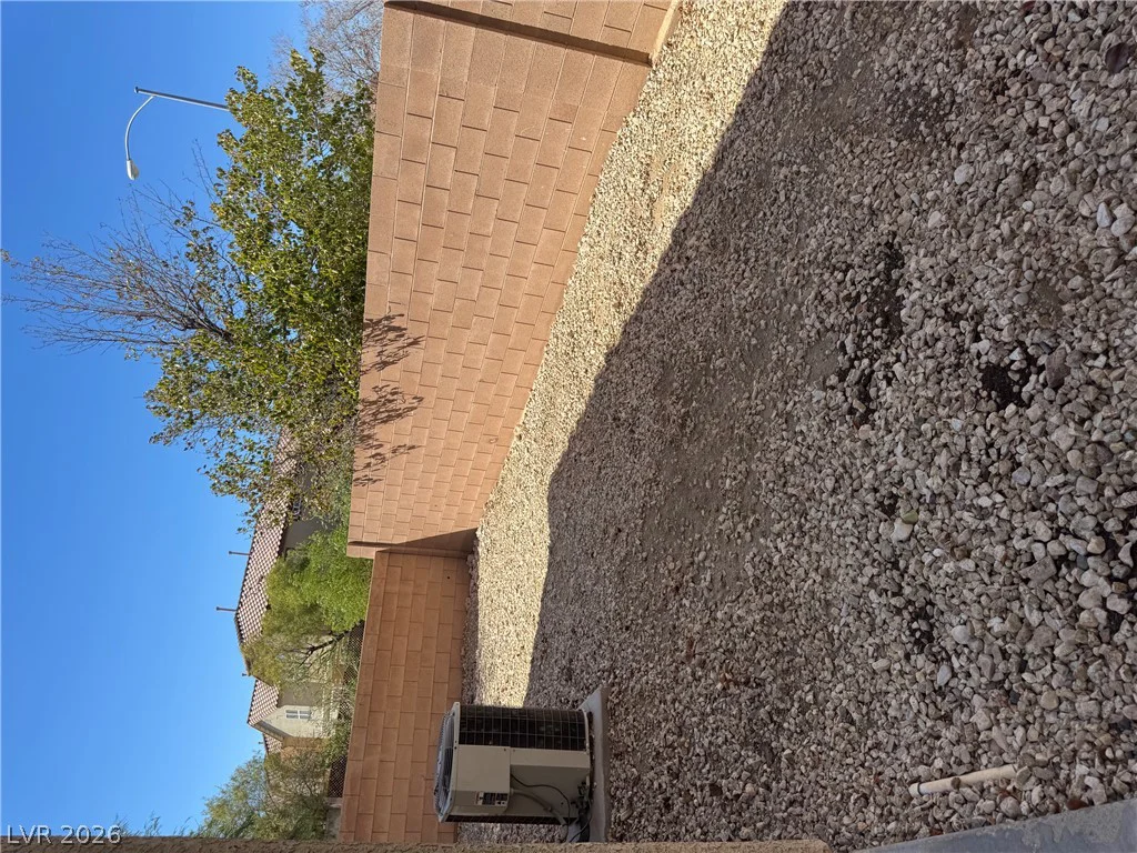 102 Gilliflower, Las Vegas, NV 89183