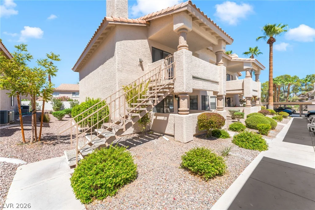 1017 Falconhead, Las Vegas, NV 89128