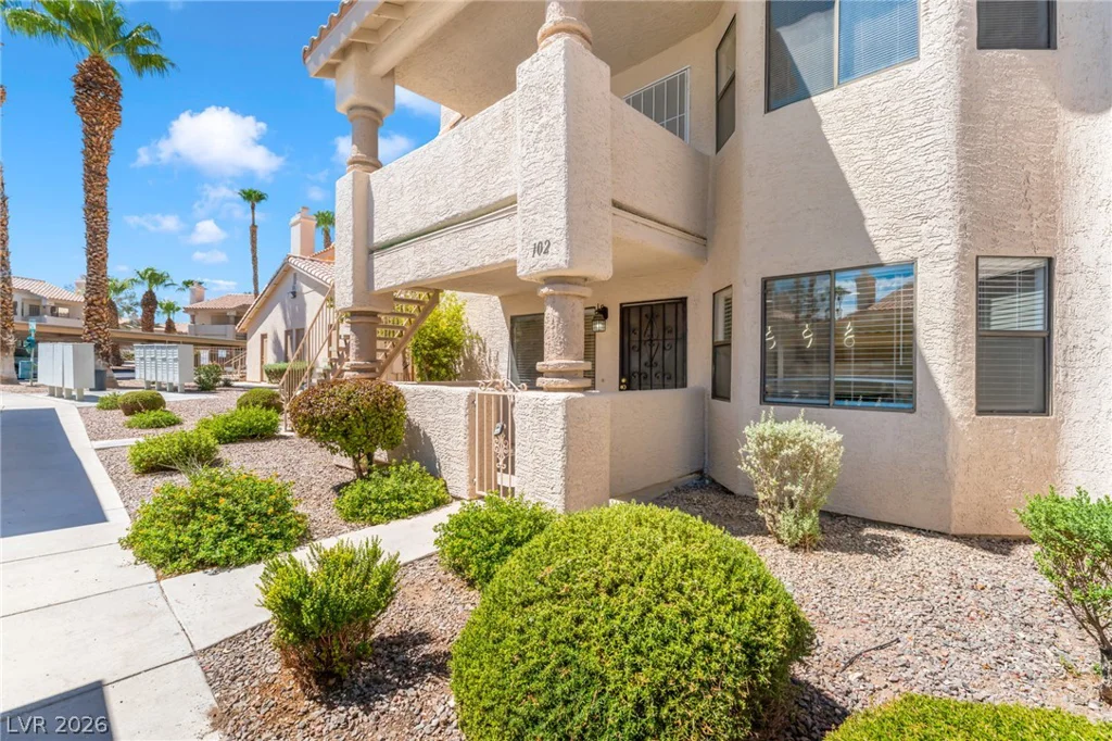 1017 Falconhead, Las Vegas, NV 89128