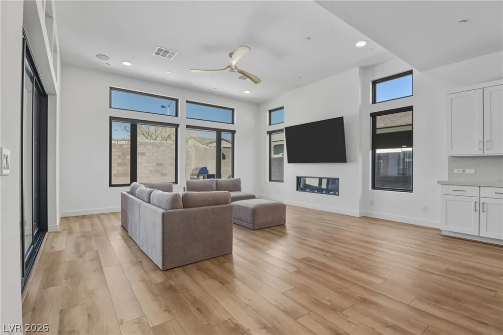 477 Highview Ridge, Las Vegas, NV 89138