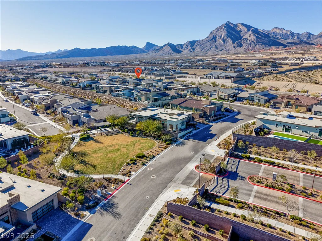 477 Highview Ridge, Las Vegas, NV 89138
