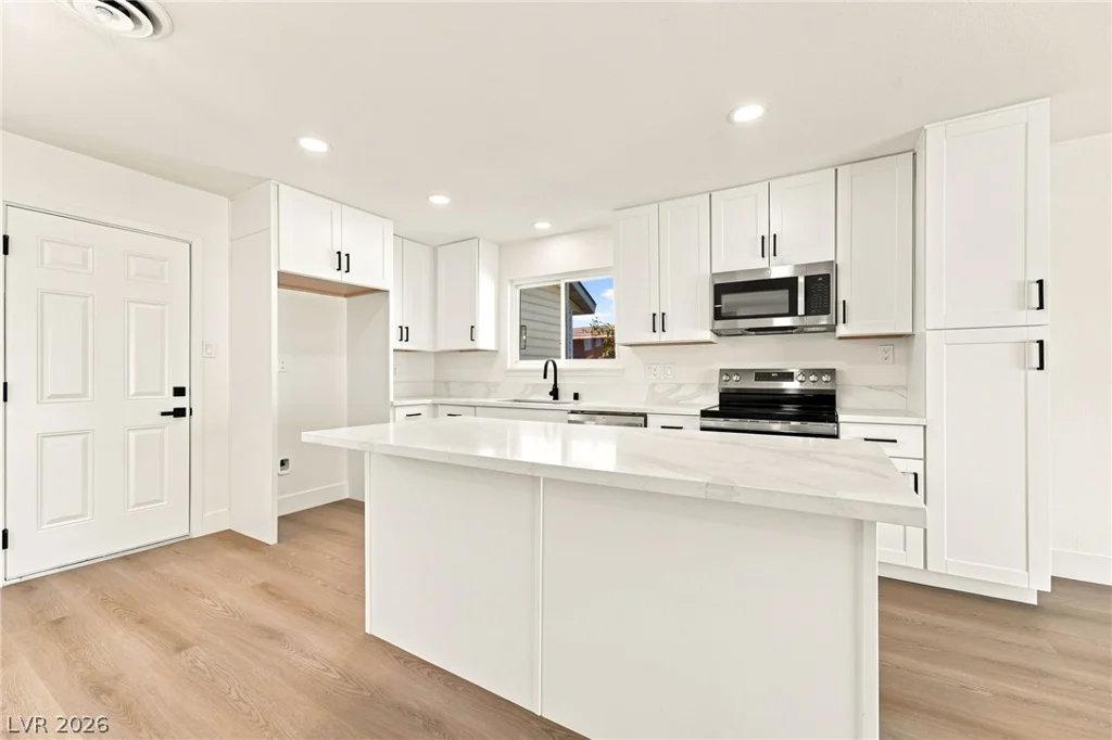120 Linden, Henderson, NV 89015