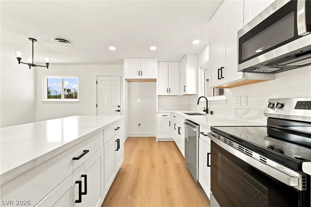120 Linden, Henderson, NV 89015