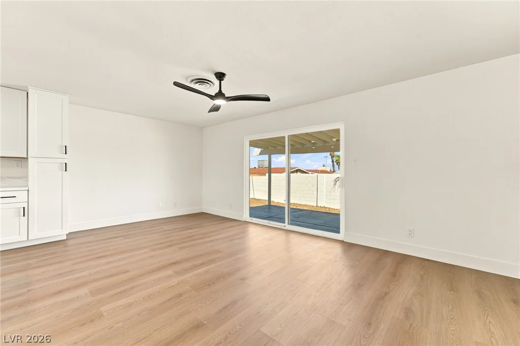 120 Linden, Henderson, NV 89015
