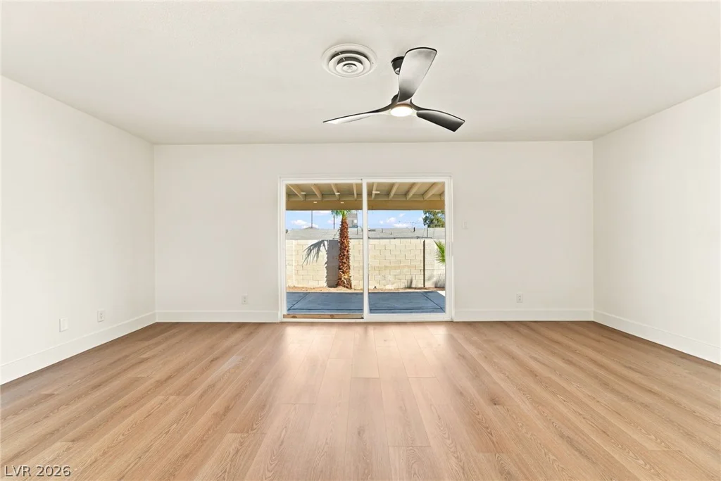 120 Linden, Henderson, NV 89015